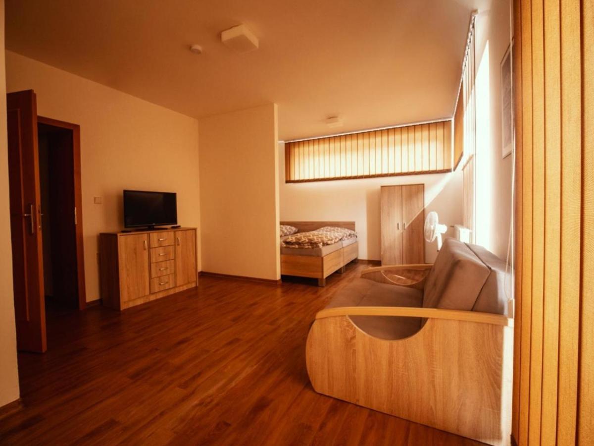 Pyramida Broumov Aparthotel Bagian luar foto