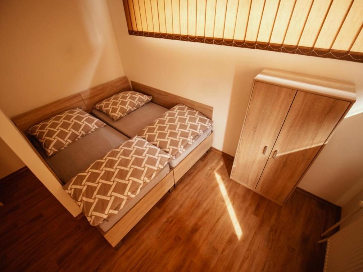 Pyramida Broumov Aparthotel Bagian luar foto